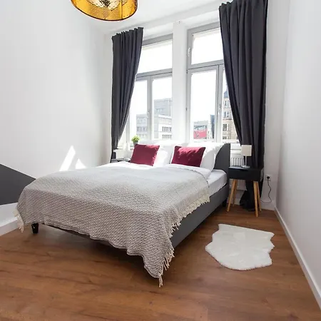 Fullhouse - Halle - M14 - Marketplace - Wonderful View *