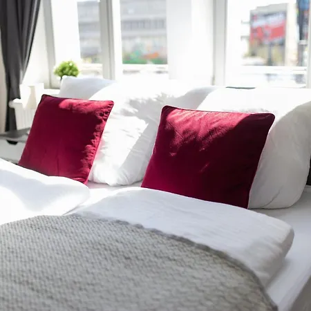 Fullhouse - Halle - M14 - Marketplace - Wonderful View *