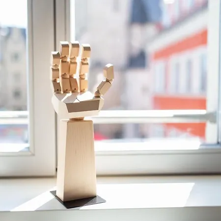 Fullhouse - Halle - M14 - Marketplace - Wonderful View