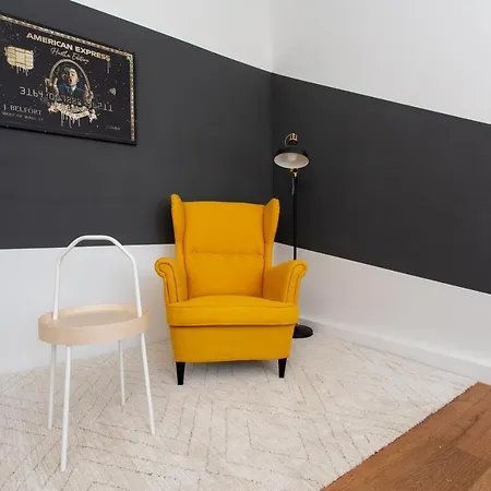 Fullhouse - Halle - M14 - Marketplace - Wonderful View