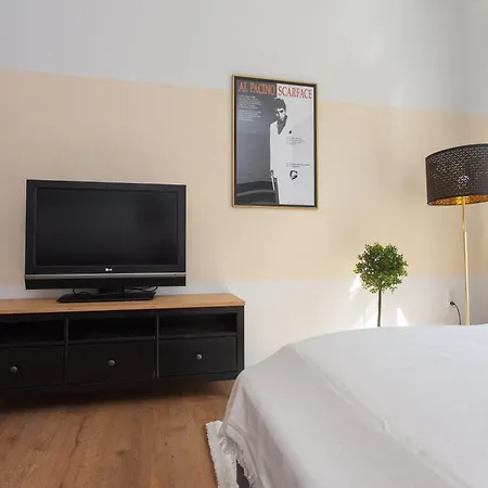 Fullhouse - Halle - M14 - Marketplace - Wonderful View Apartamento *