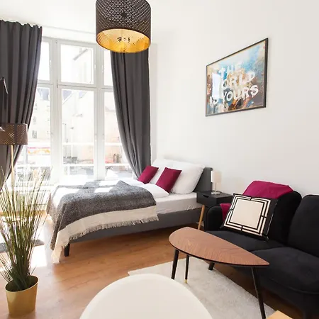Fullhouse - Halle - M14 - Marketplace - Wonderful View Apartamento