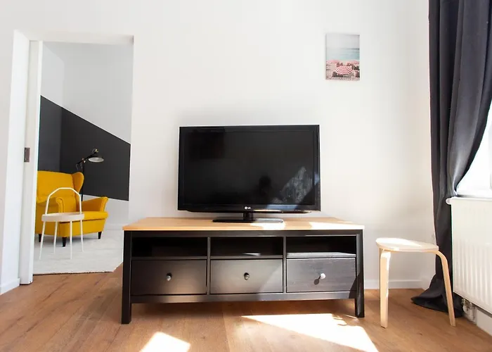 Fullhouse - Halle - M14 - Marketplace - Wonderful View Apartamento